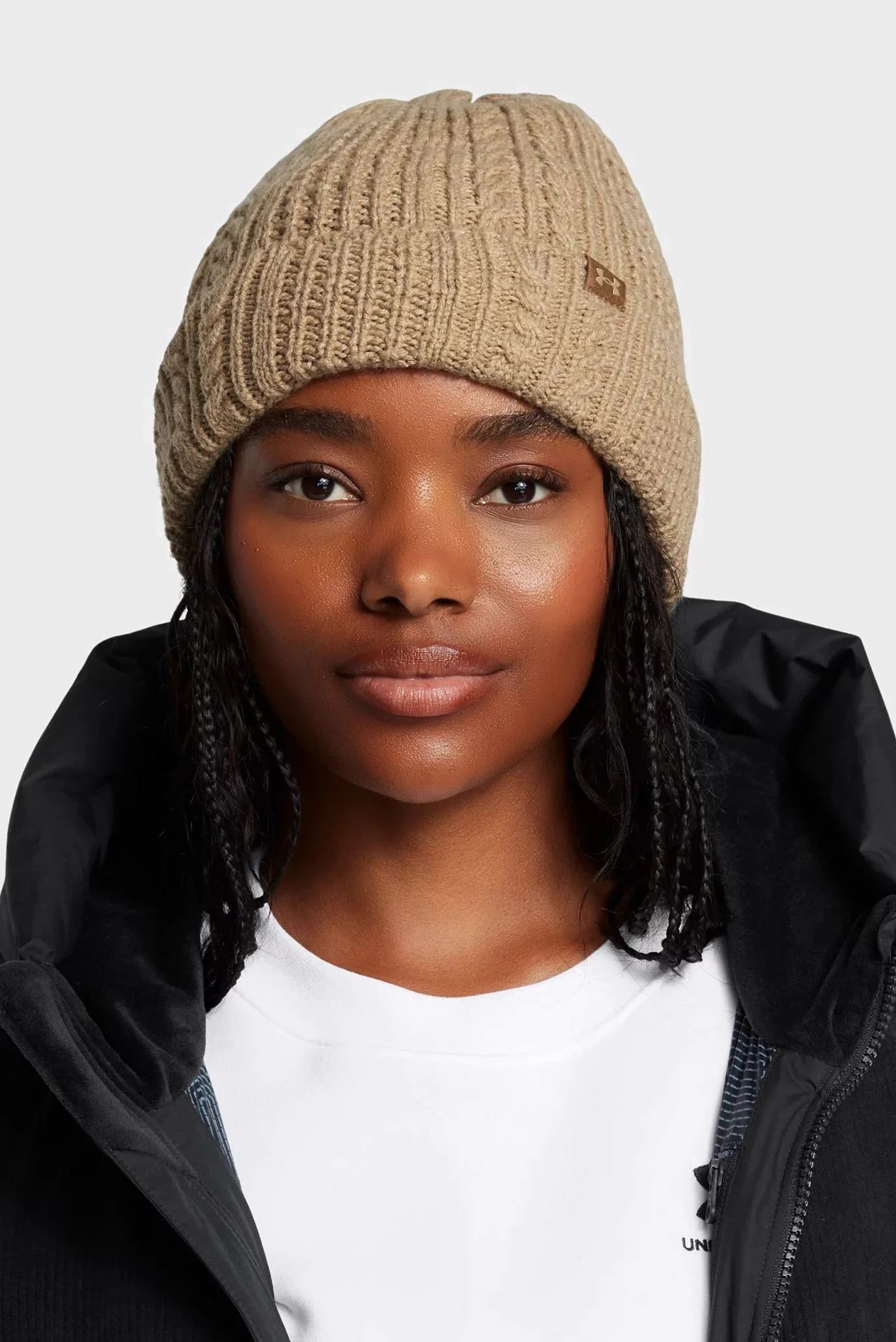 Under Armour თბილი ქუდი W Halftime Cable Knit Beanie