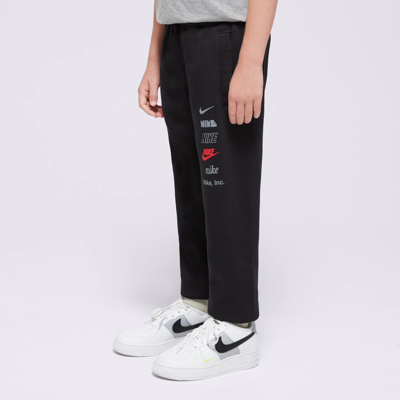 Nike ბავშვის შარვალი