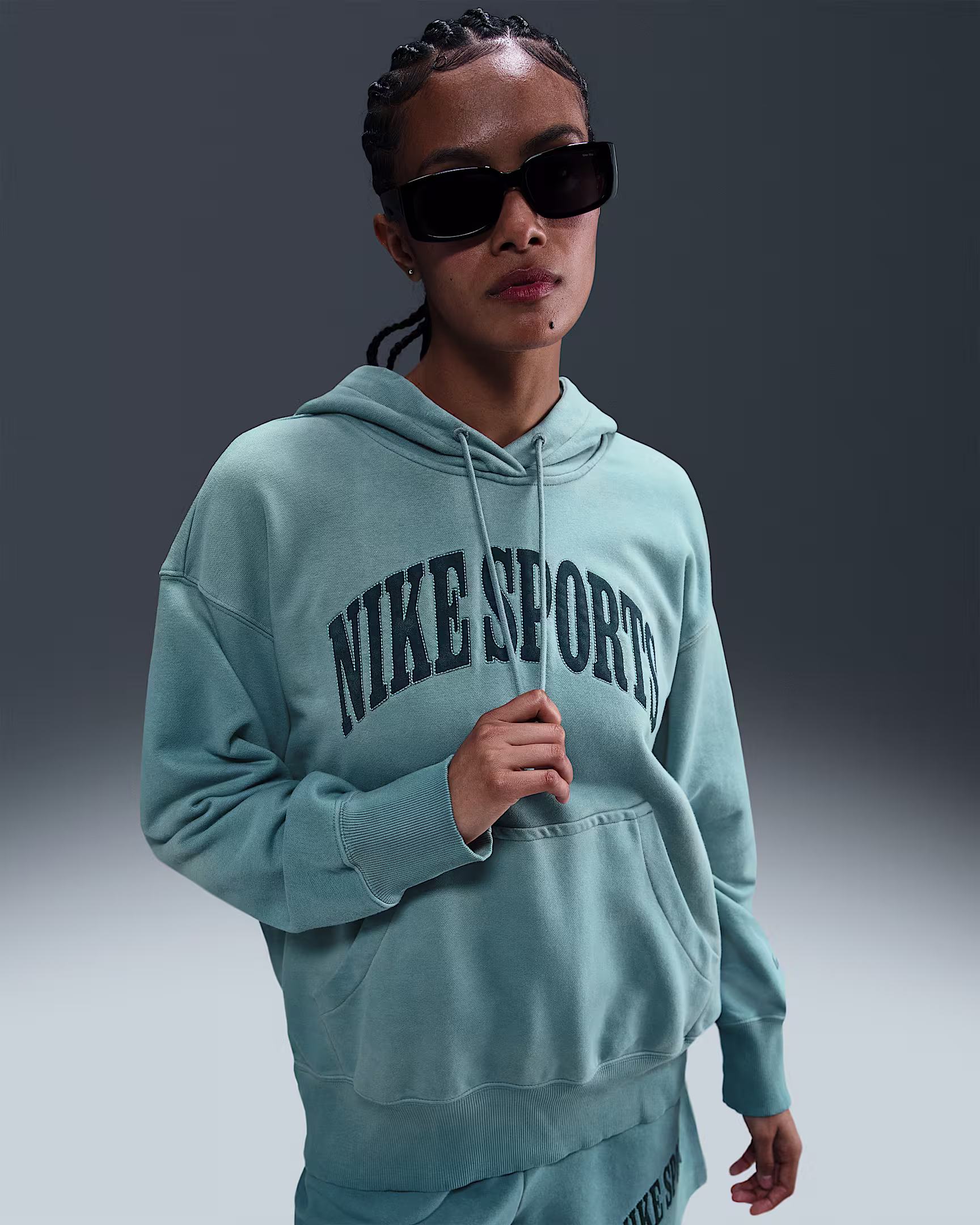 Nike ქალის ჯემპრი