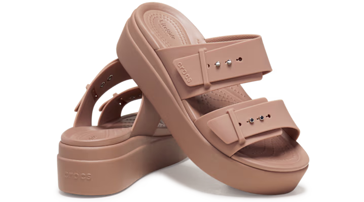 Crocs სანდალი Brooklyn Sandal Low Wedge